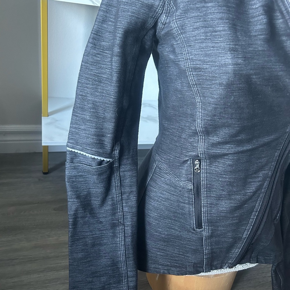 Lululemon Ride On Blazer - Picture 4 of 8